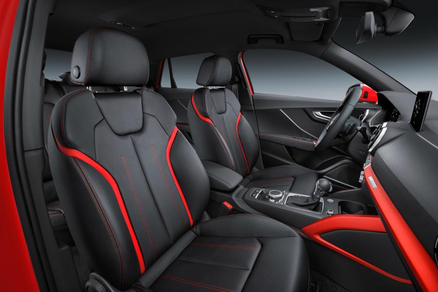 Интерьер Audi Q2 TFSI S-Line 2016 года  (WW) (фото 6 из 30)
